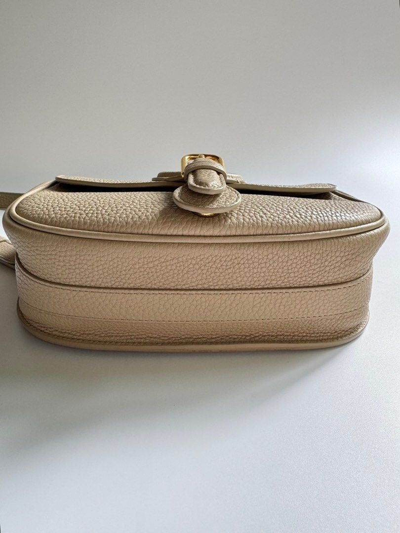 Dior	Bobby Medium Grained