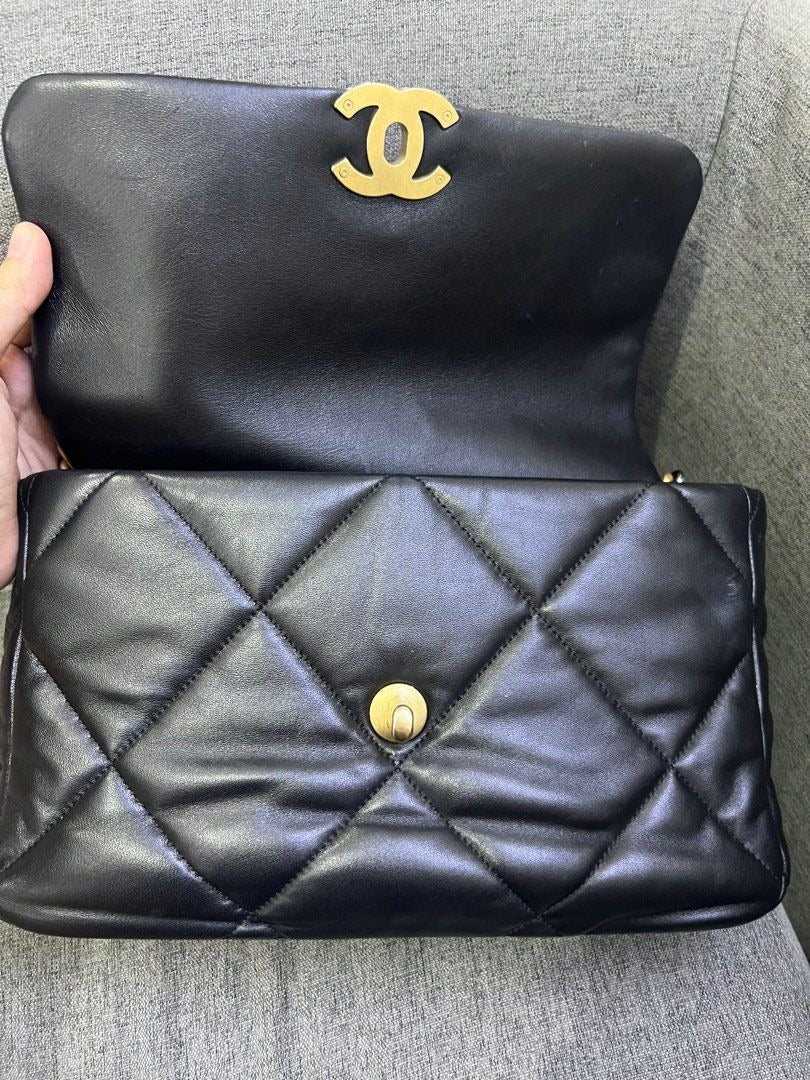 Chanel 19 Flap Medium