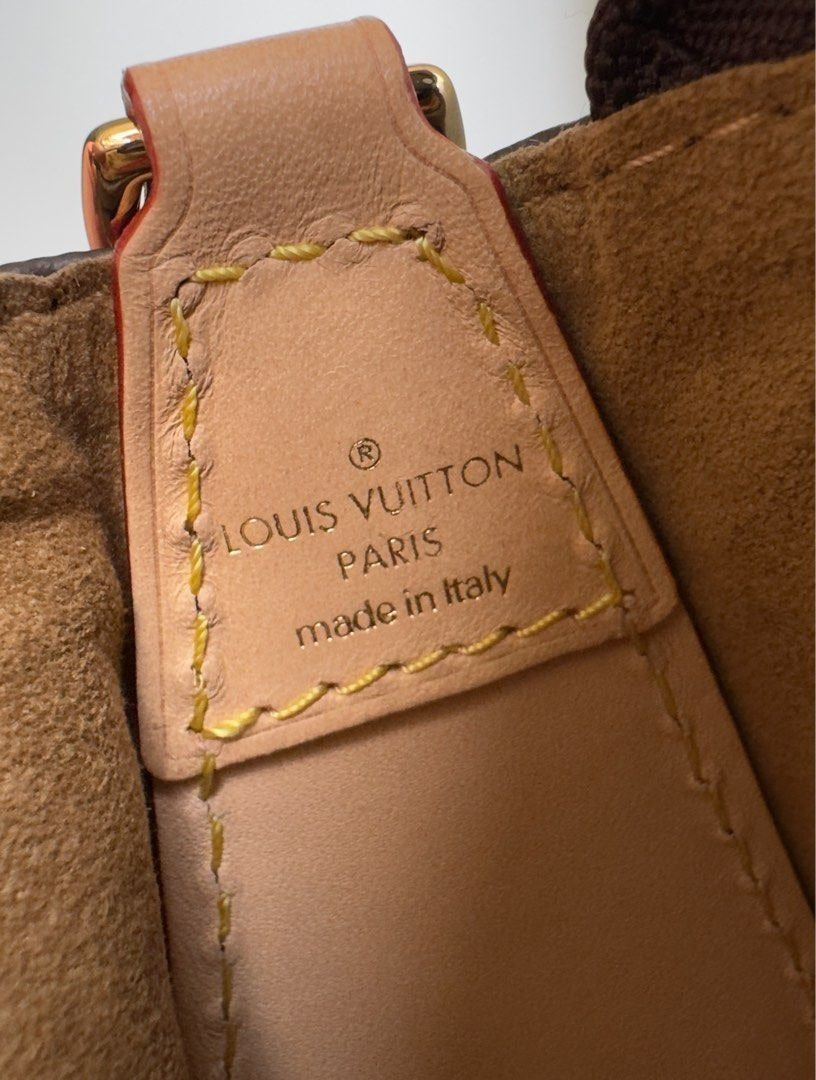 Louis Vuitton	Tirette Pochette Monogram