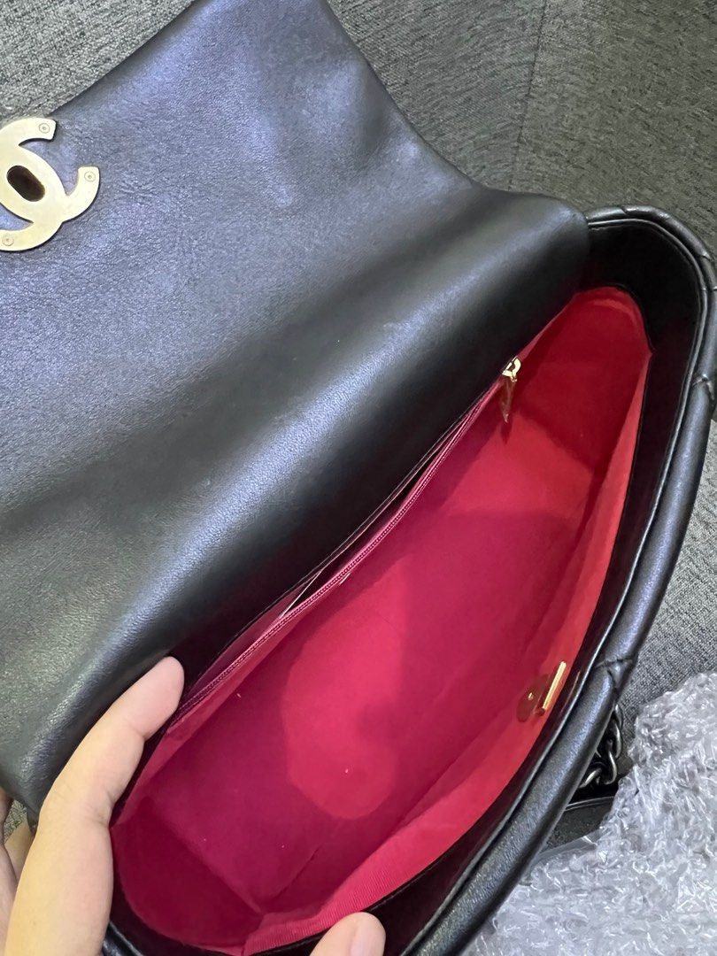 Chanel 19 Flap Medium