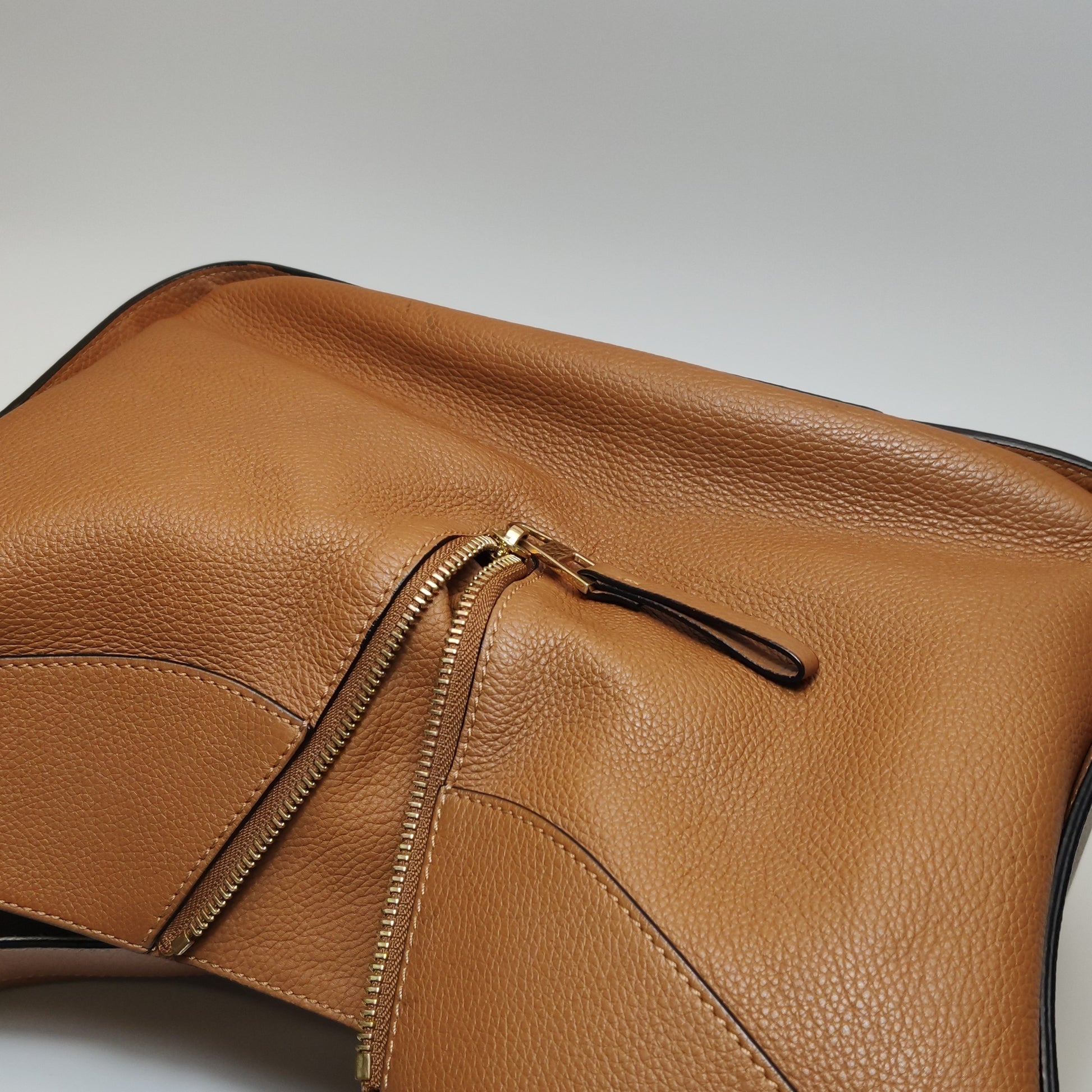 Loewe Hammock Small Grained
