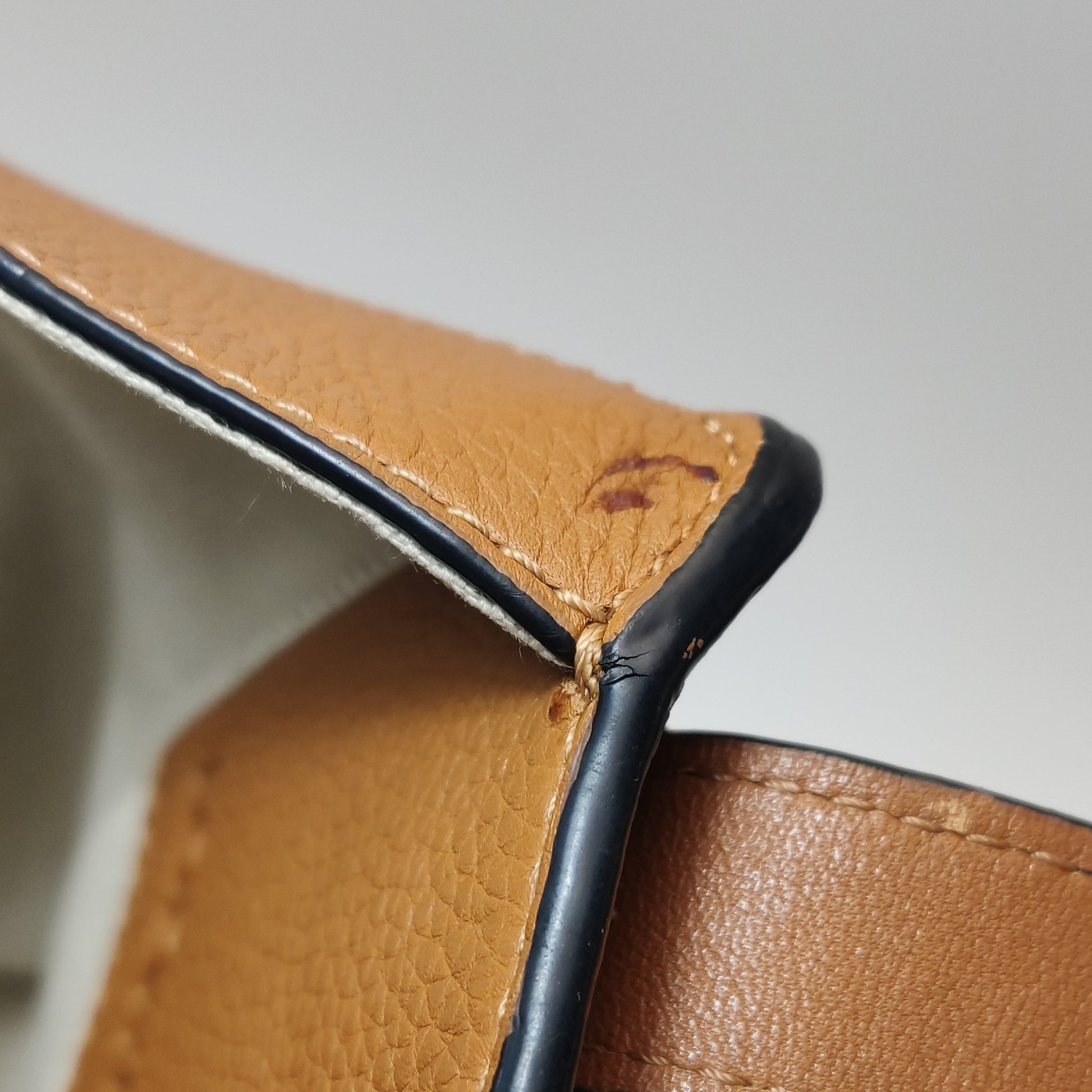 Loewe Hammock Small Grained