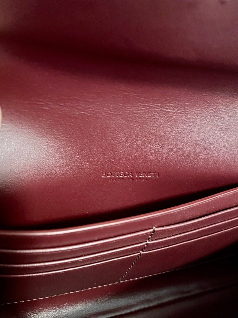 Bottega Veneta Andiamo Clutch