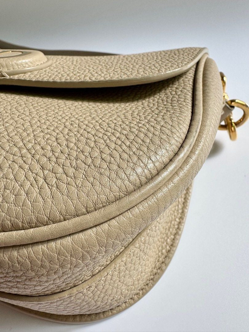Dior	Bobby Medium Grained