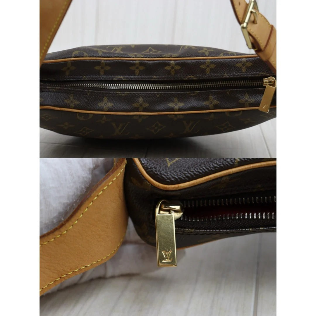 Louis Vuitton Croissant MM Mongoram