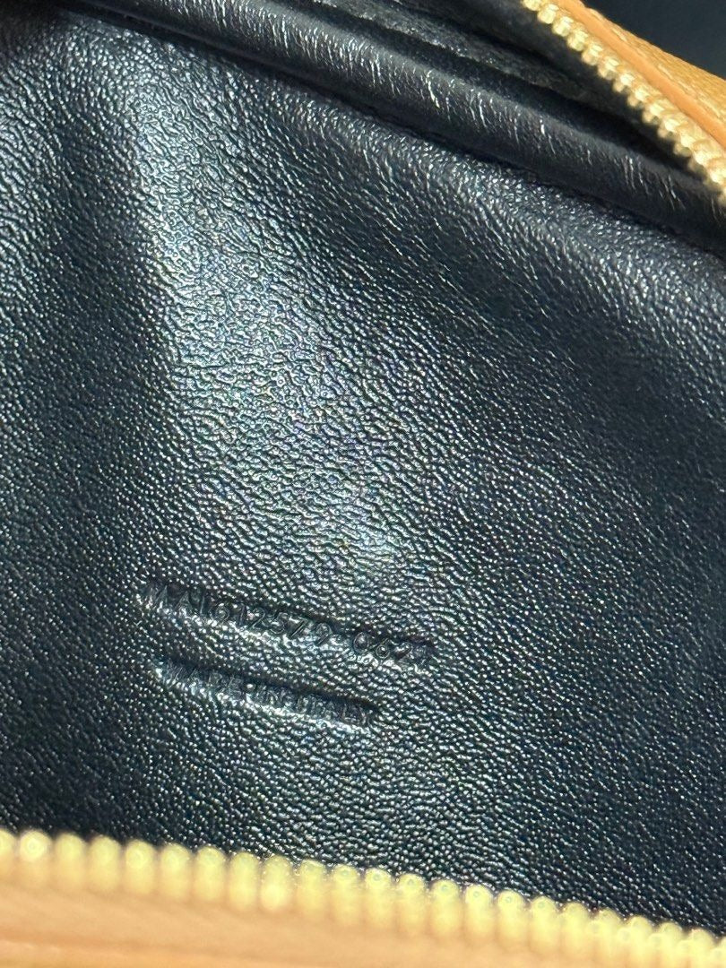 Saint Laurent	Mini Lou Camera Bag