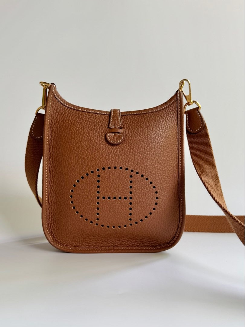 Hermès	Evelyne TPM