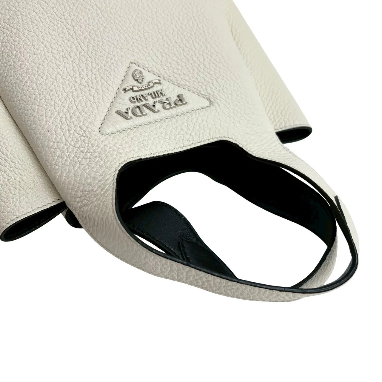 Prada Vitello Daino Hobo