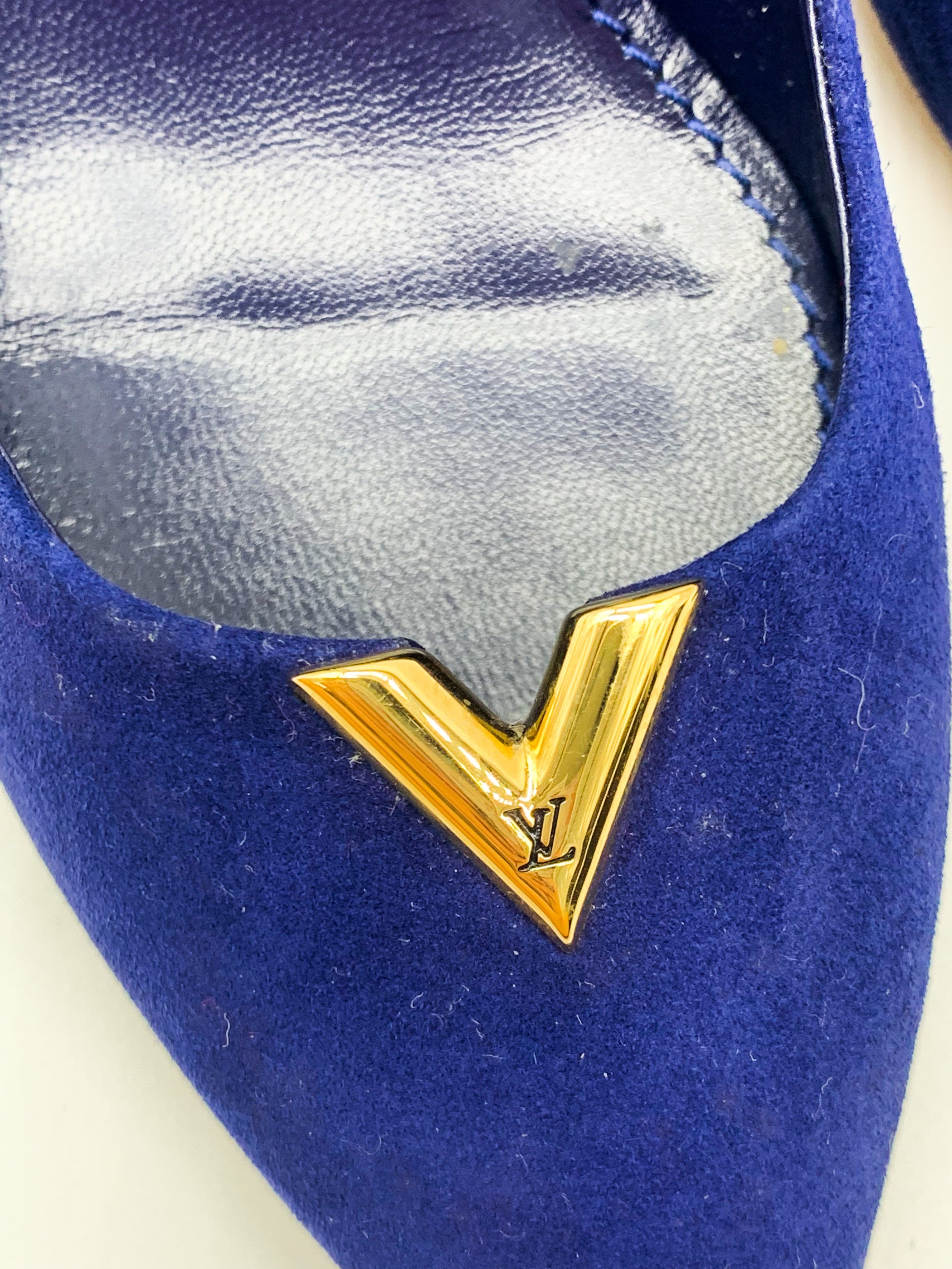 Louis Vuitton Heartbreaker Suede Pumps 35