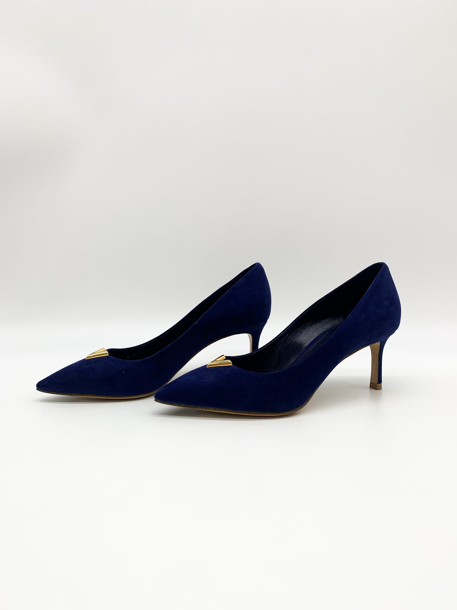 Louis Vuitton Heartbreaker Suede Pumps 35