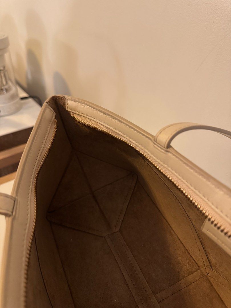 Loewe Puzzle Cropped East West