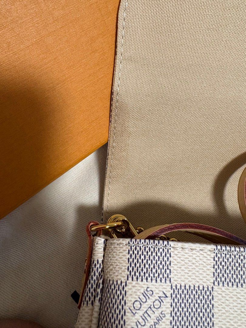 Louis Vuitton	Favorite MM Damier Azur