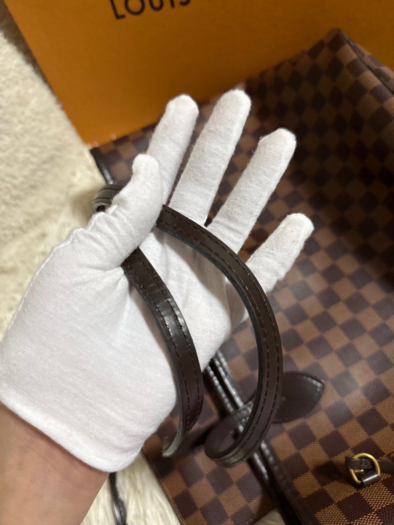 Louis Vuitton	Neverfull MM Damier Ebene