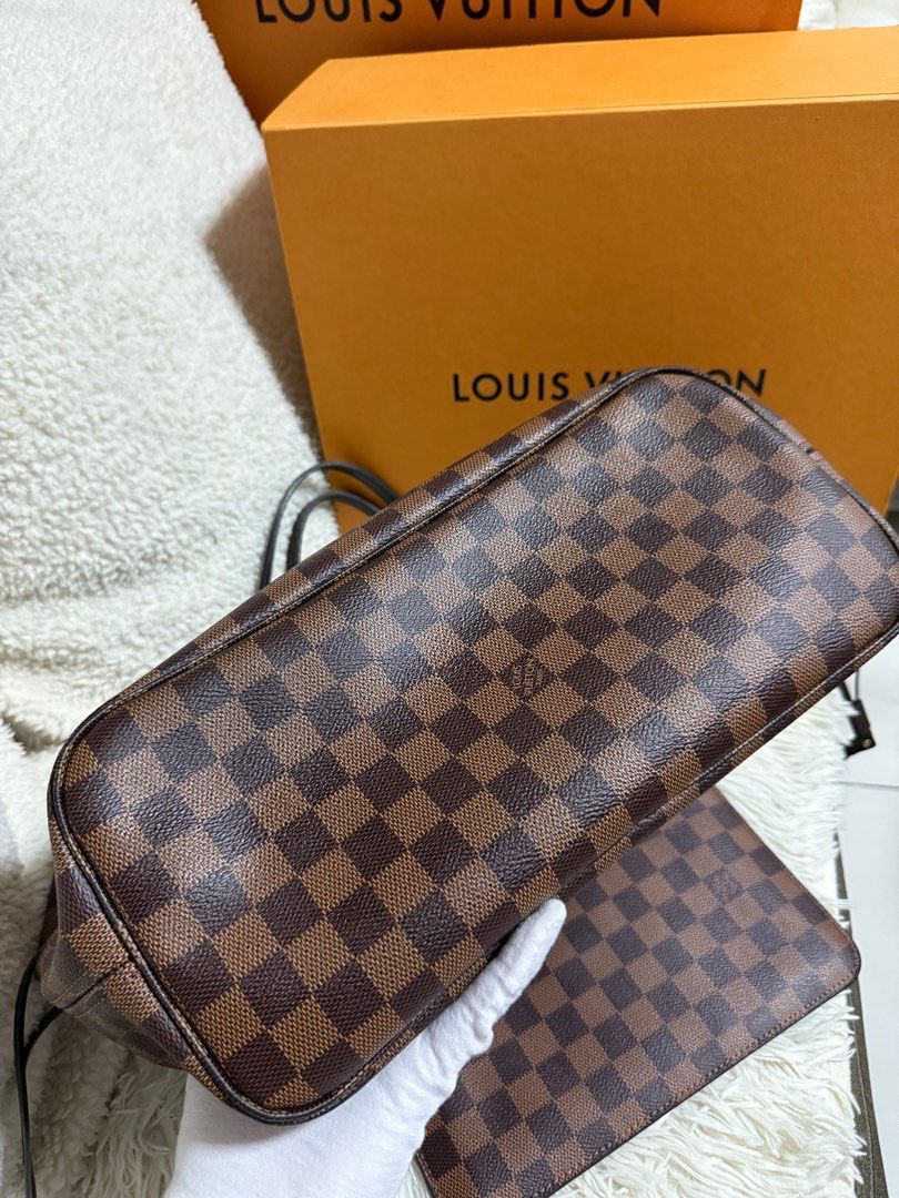 Louis Vuitton	Neverfull MM Damier Ebene