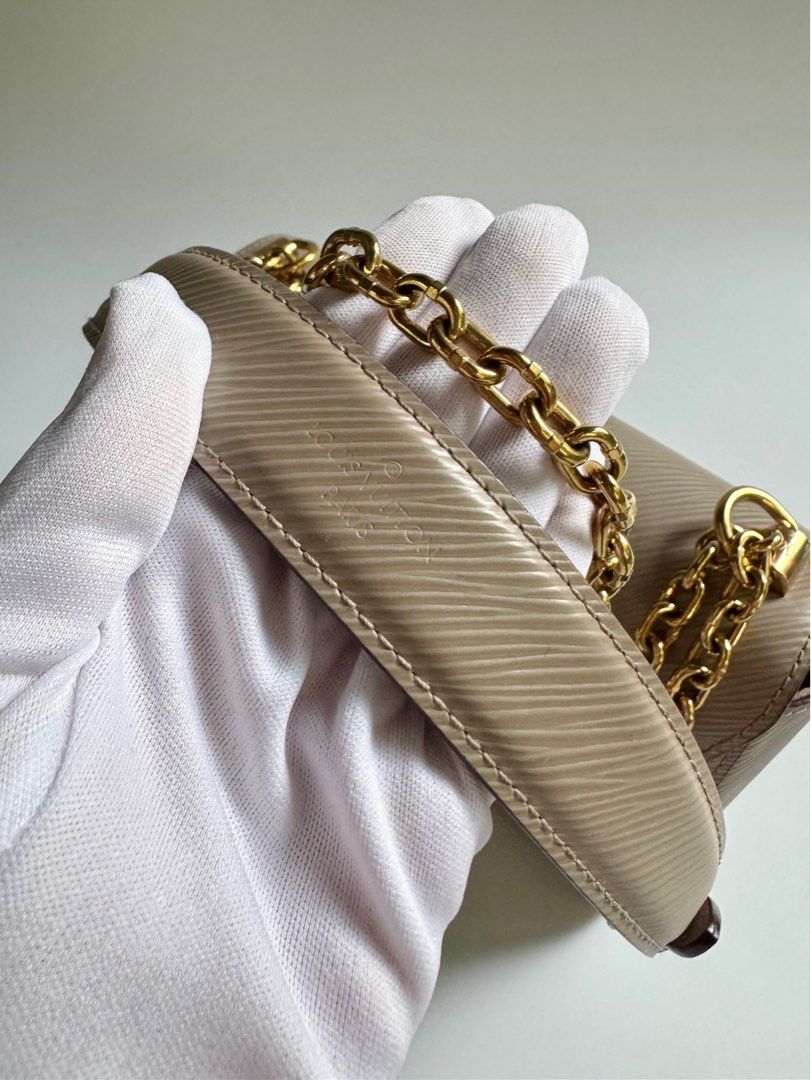 Louis Vuitton Twist MM