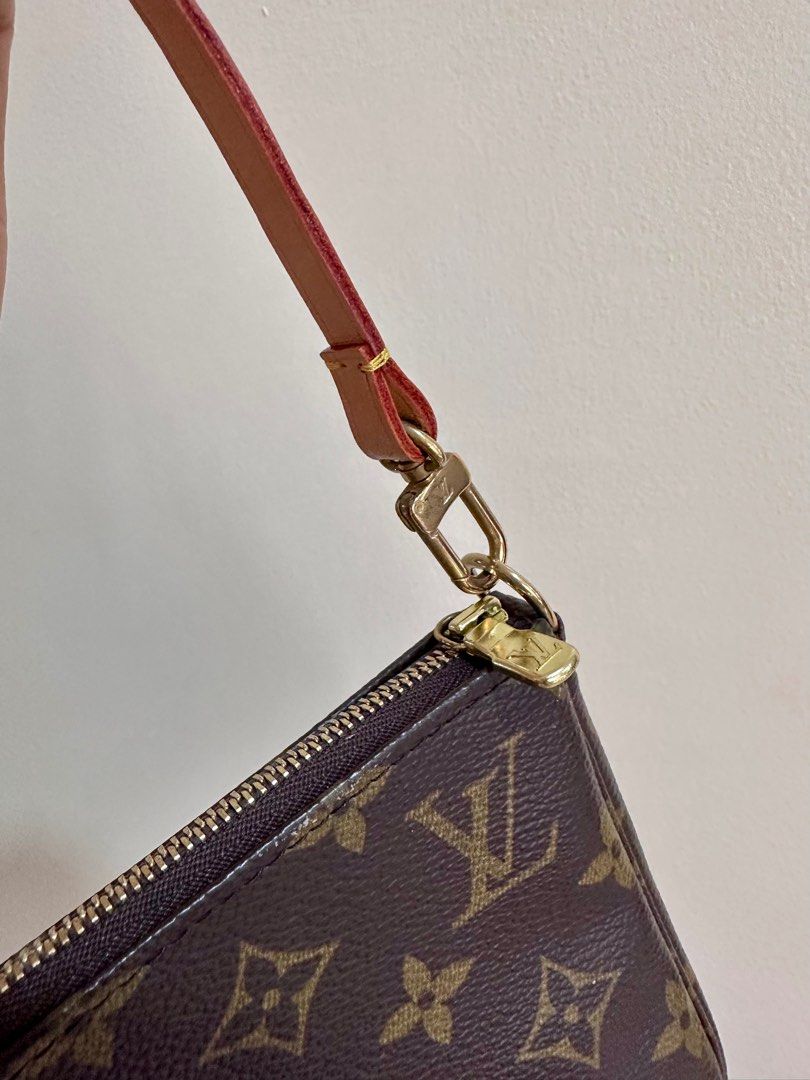 Louis Vuitton Pochette Monogram
