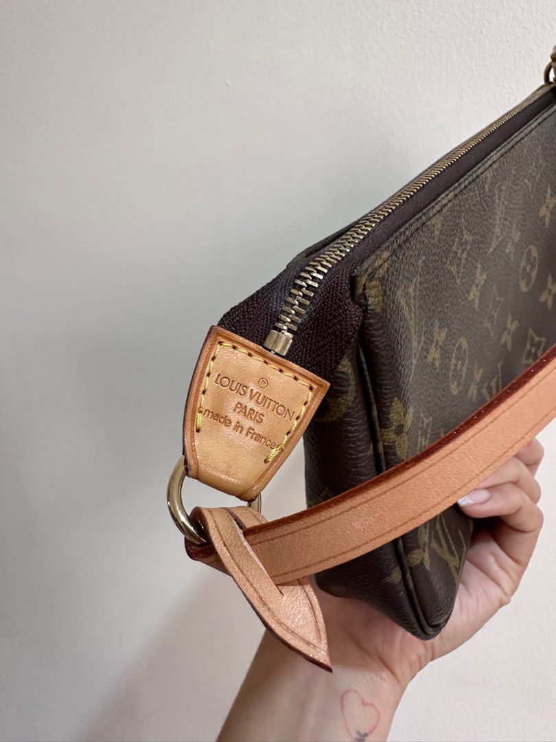 Louis Vuitton Pochette Monogram