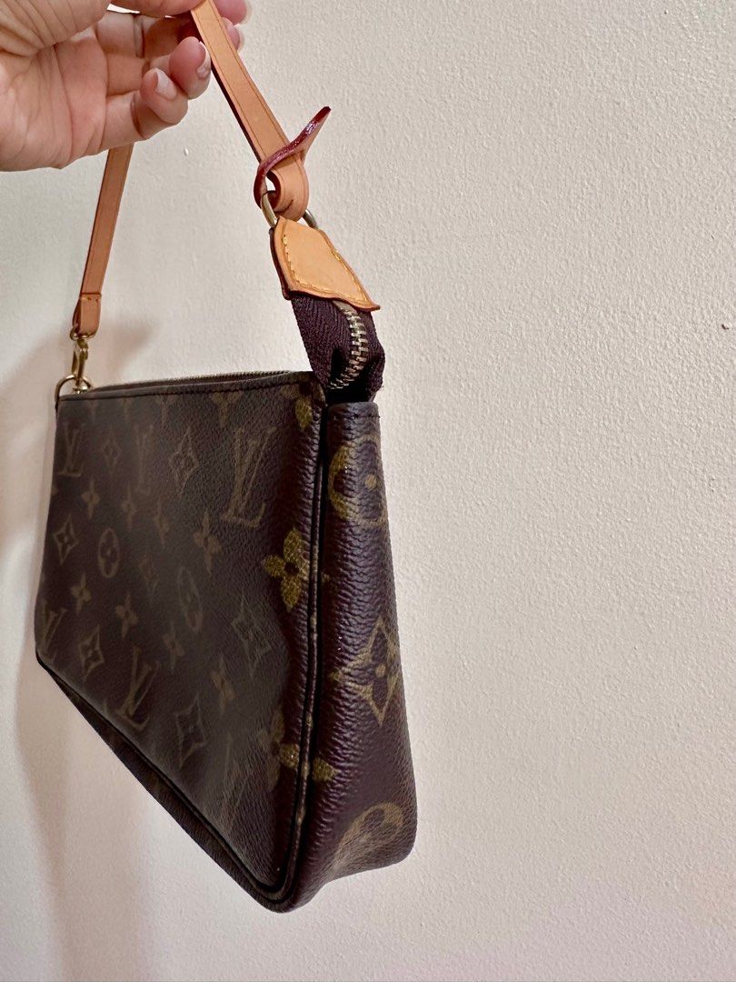 Louis Vuitton Pochette Monogram