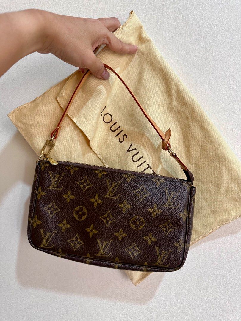 Louis Vuitton Pochette Monogram