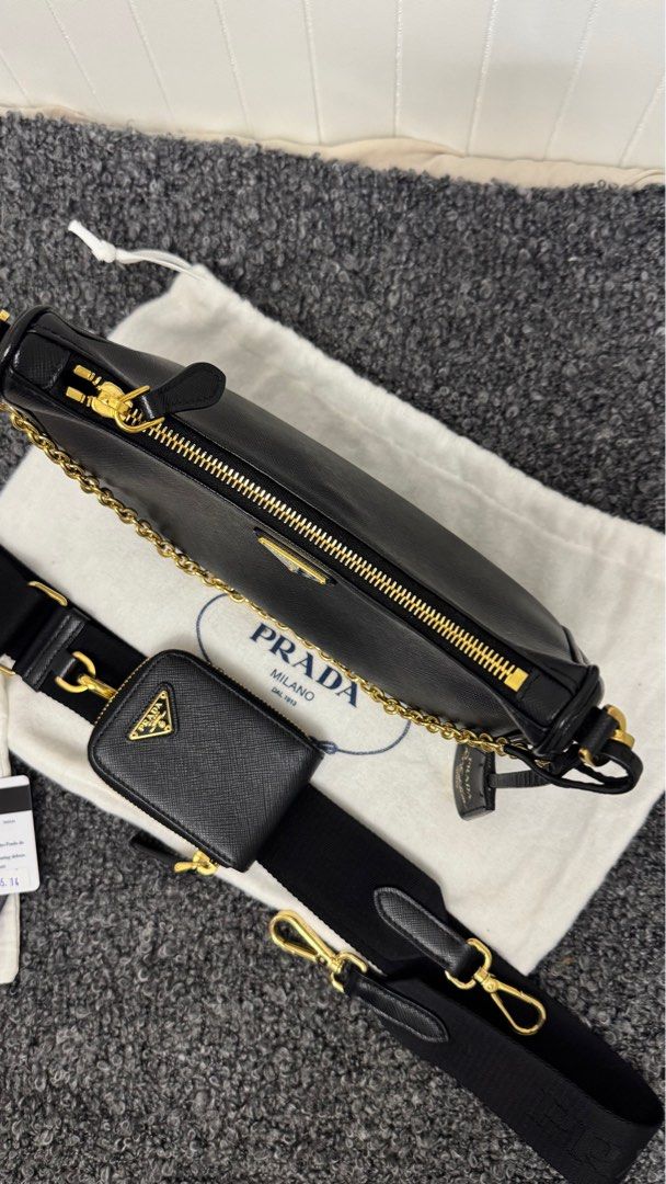 Prada Re-edition 2005 Saffiano Lux