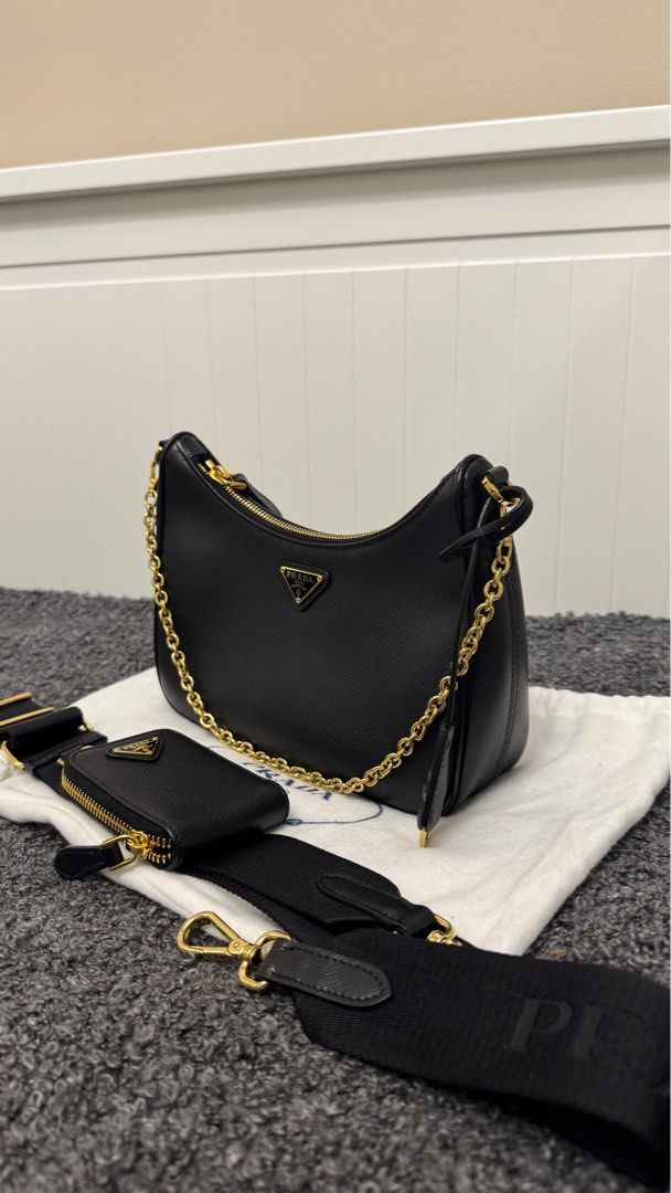 Prada Re-edition 2005 Saffiano Lux