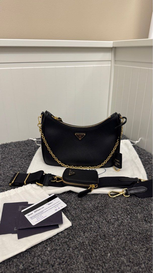 Prada Re-edition 2005 Saffiano Lux