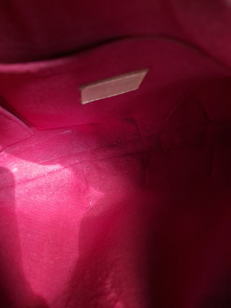 Louis Vuitton	Croissant MM Monogram