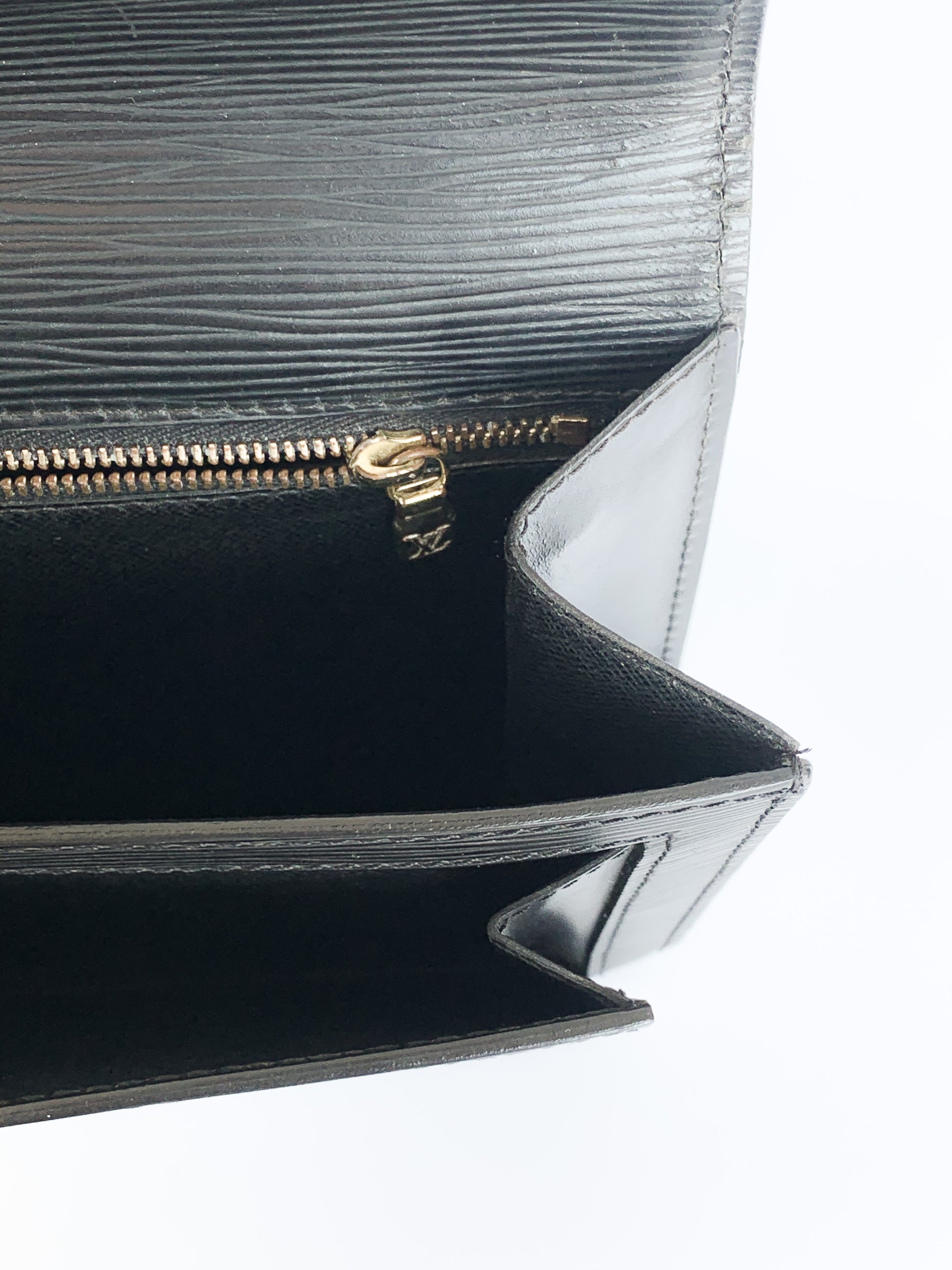 Louis Vuitton Sellier Pochette Epi