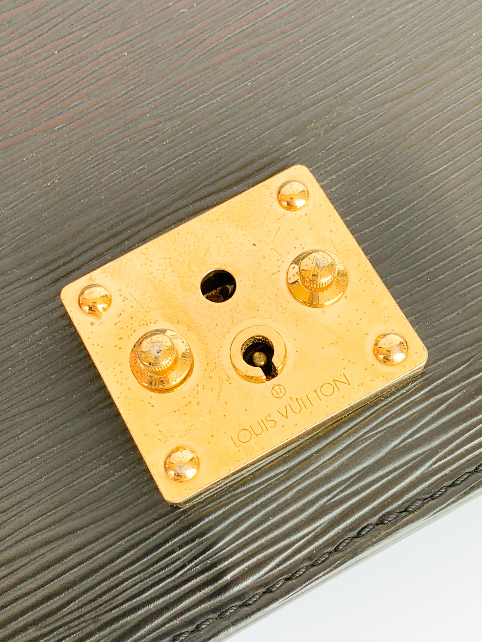 Louis Vuitton Sellier Pochette Epi