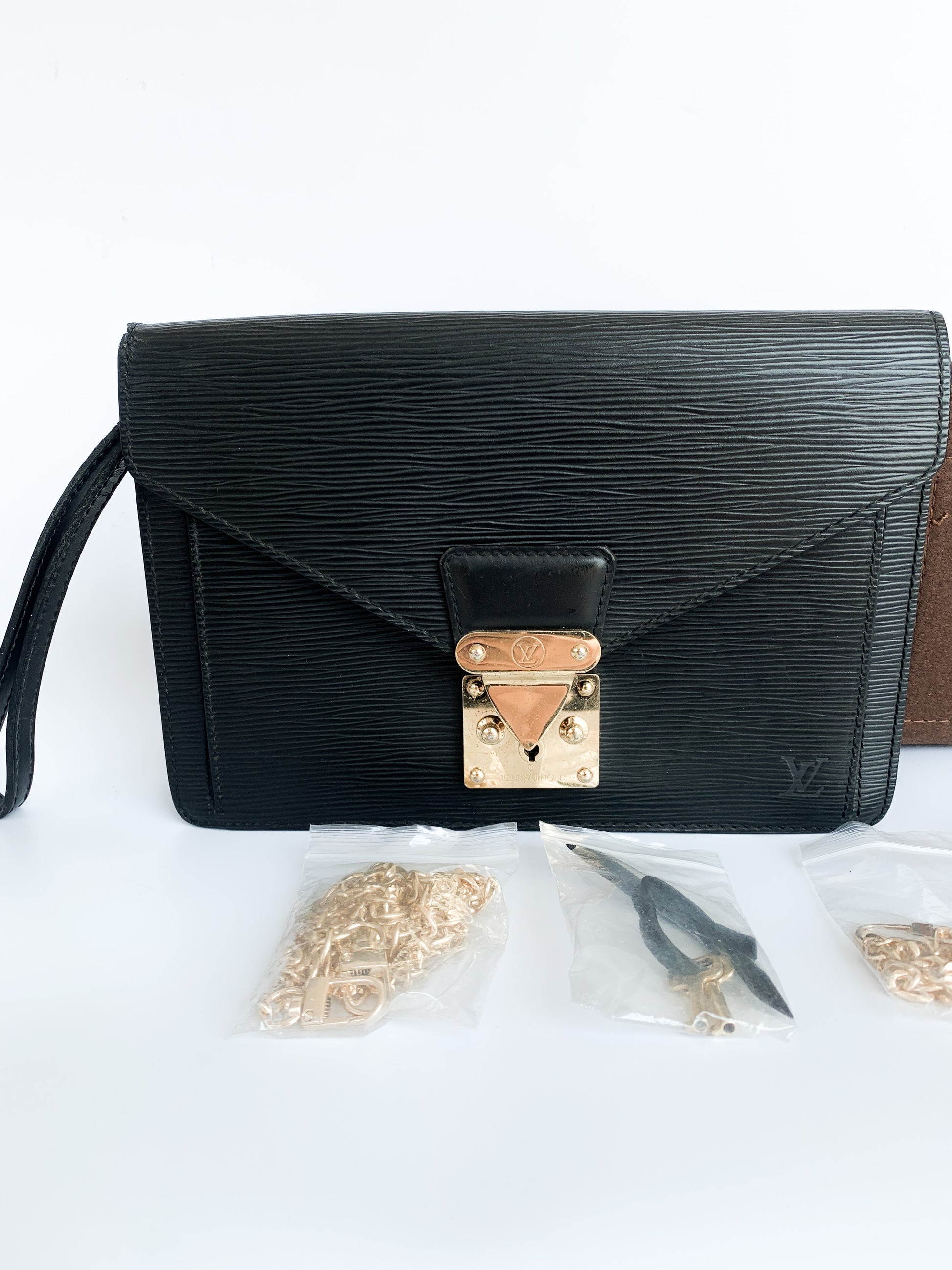 Louis Vuitton Sellier Pochette Epi