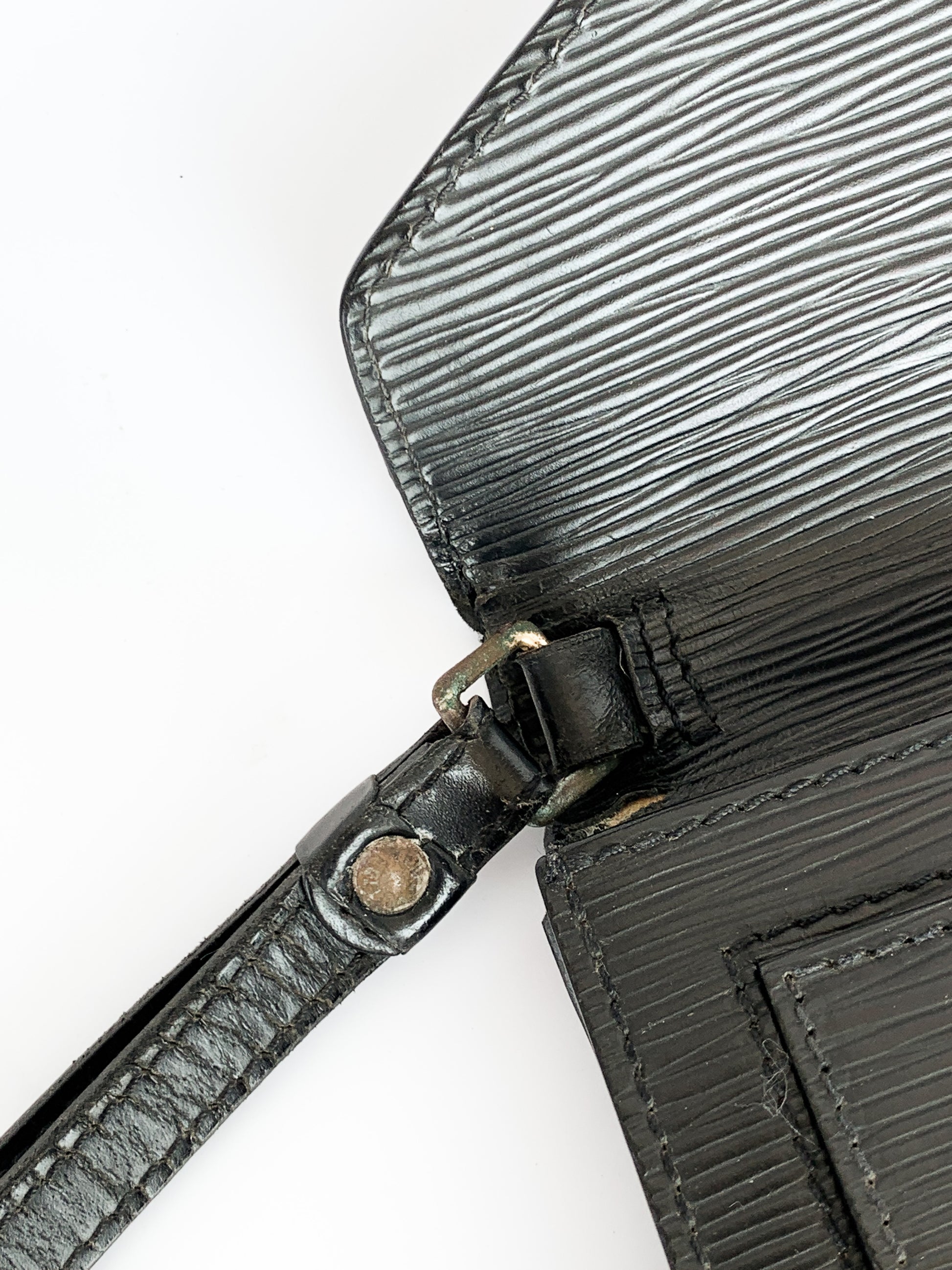 Louis Vuitton Sellier Pochette Epi