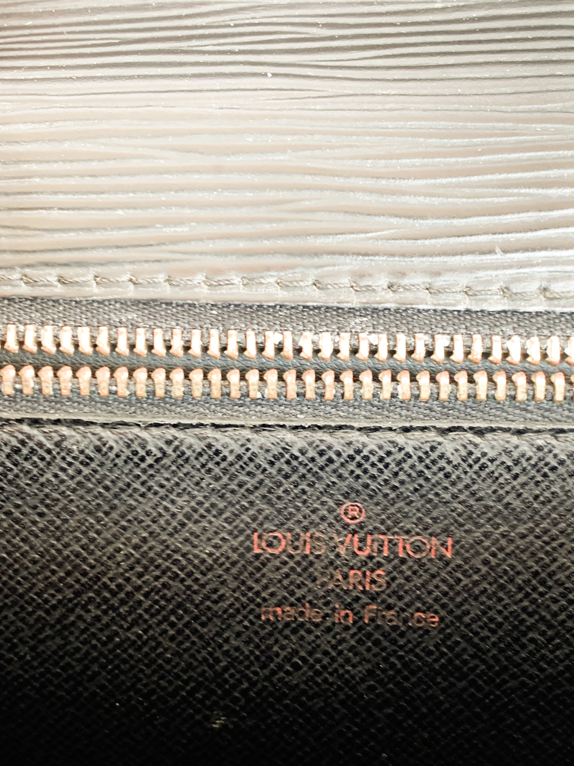 Louis Vuitton Sellier Pochette Epi